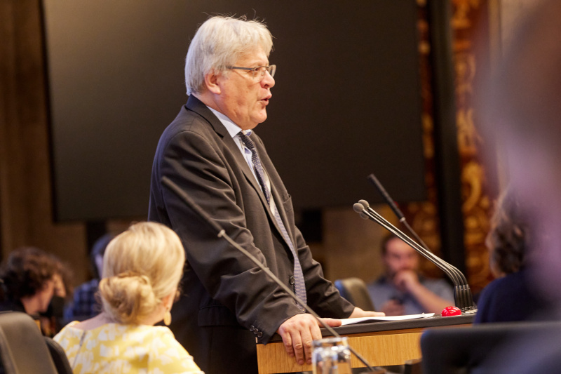 Am Rednerpult Bundesrat Stefan Schennach (SPÖ)