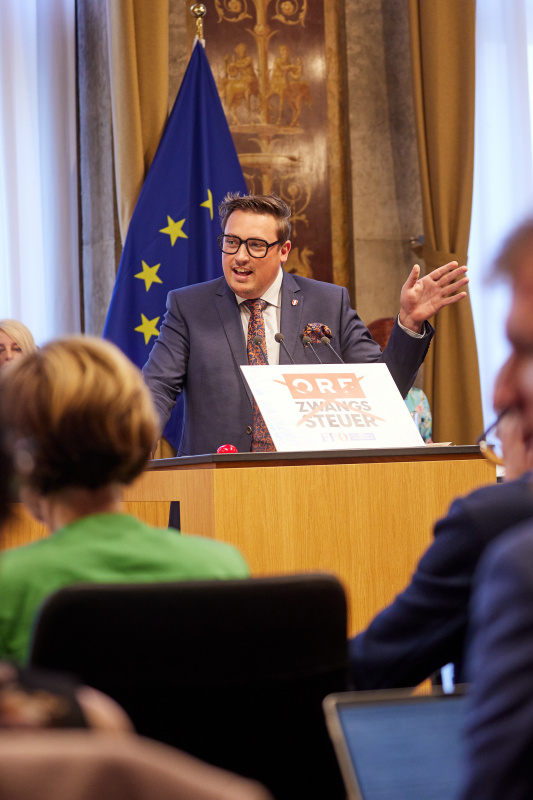 Am Rednerpult Vorsitzender der Bundesratsfraktion Christoph Steiner (FPÖ)