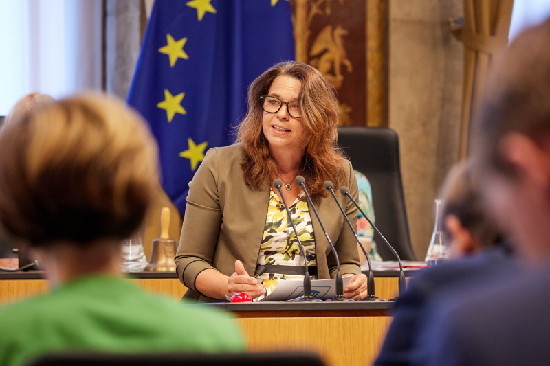 Am Rednerpult Bundesrätin Sandra Böhmwalder (ÖVP)