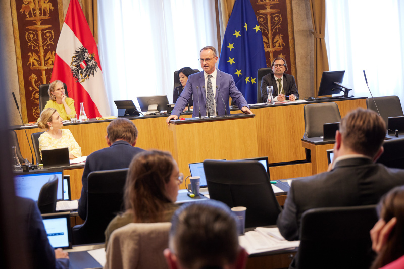 Am Rednerpult Bundesrat Dominik Reisinger (SPÖ)