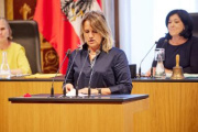 Am Rednerpult Bundesrätin Johanna Miesenberger (ÖVP)