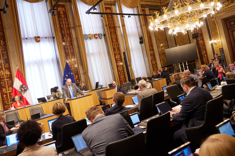 Am Rednerpult Bundesrat Michael Bernard (FPÖ)