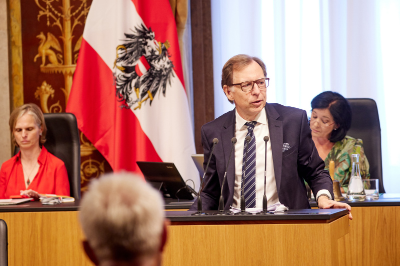 Am Rednerpult Bundesrat Christian Buchmann (ÖVP)