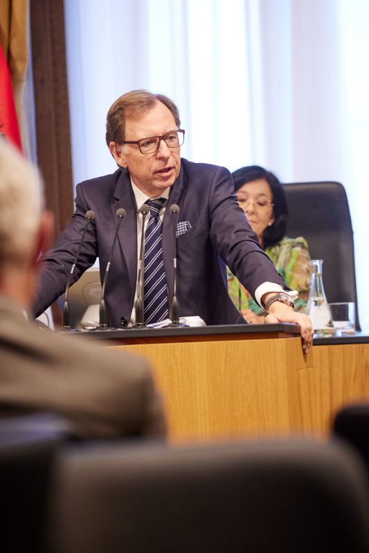 Am Rednerpult Bundesrat Christian Buchmann (ÖVP)