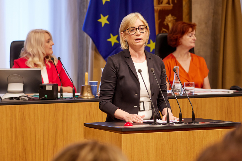 Am Rednerpult Bundesrätin Sandra Lassnig (ÖVP)