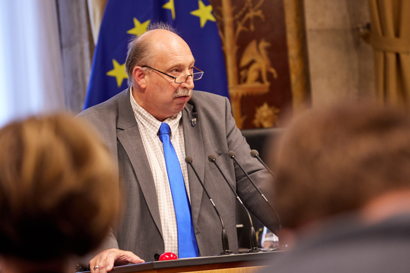 Am Rednerpult Bundesrat Michael Bernard (FPÖ)
