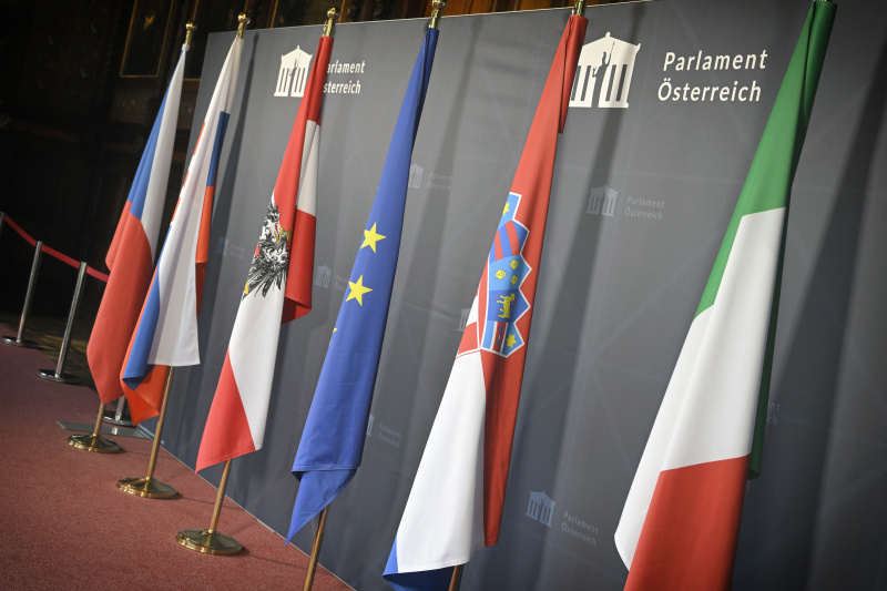 Fahnen im Rittersaal von Schloss Grafenegg