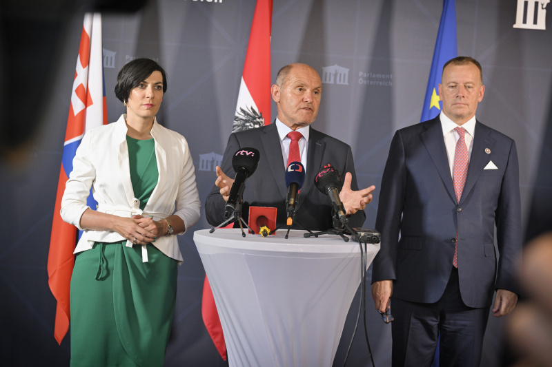 Pressestatement. Von links: Präsidentin der tschechischen Abgeordnetenkammer Markéta Pekarová Adamová, Nationalratspräsident Wolfgang Sobotka (ÖVP), Präsident des slowakischen Nationalrates Boris Kollár