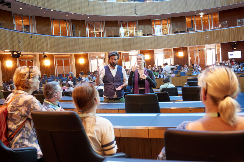 Erste Führung mit Gebärdendolmetschung - Nationalratssaal