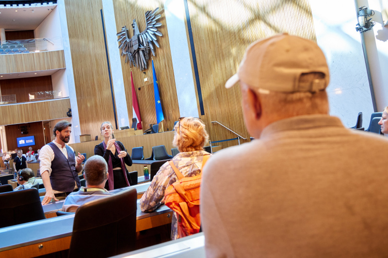 Erste Führung mit Gebärdendolmetschung - Nationalratssaal