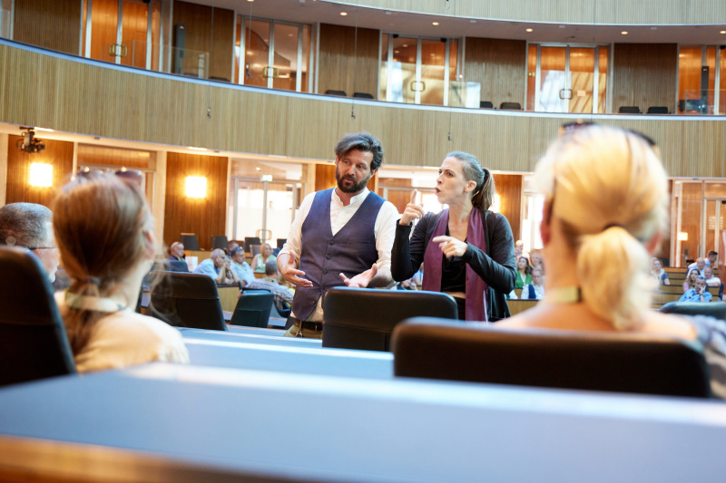 Erste Führung mit Gebärdendolmetschung - Nationalratssaal