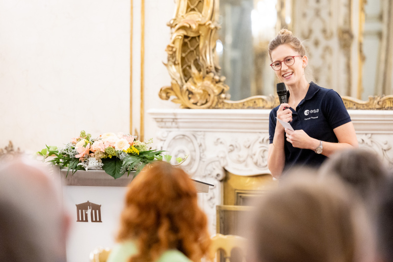 Keynote: Mitglied der ESA-Astronautenreserve Carmen Possnig