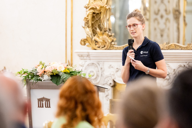 Keynote: Mitglied der ESA-Astronautenreserve Carmen Possnig