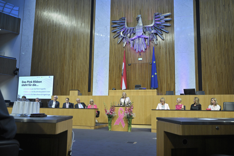 Begrüßung: Zweite Nationalratspräsidentin Doris Bures (SPÖ)