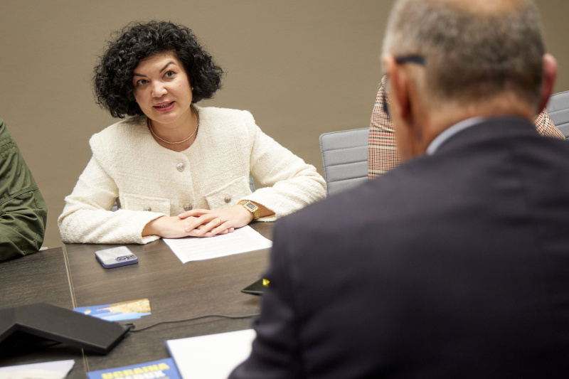 Treffen mit Ständiger Vertreterin des Präsidenten der Ukraine in der Autonomen Republik Krim Tamila Tashewa. Aussprache