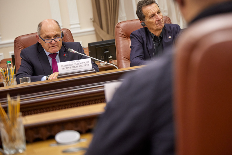 Nationalratspräsident Wolfgang Sobotka (ÖVP) (links) während der Aussprache