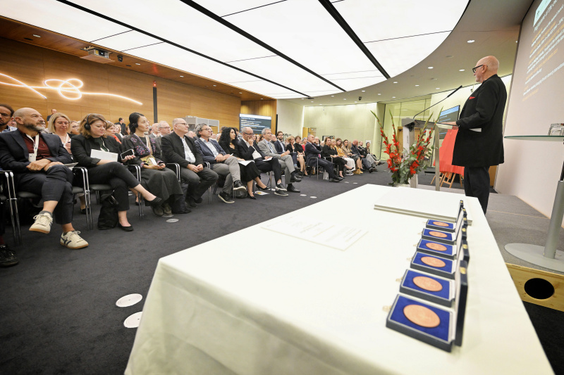 Begrüßung: Lois Lammerhuber