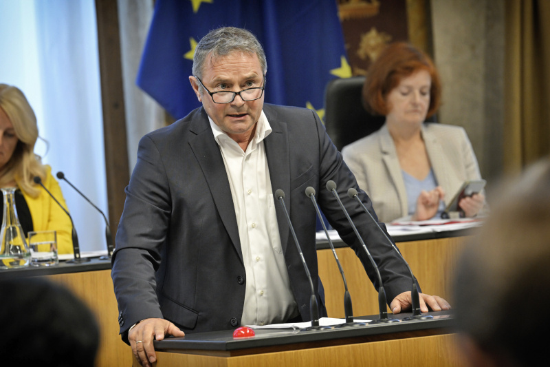 Am Rednerpult: Nationalratsabgeordneter Norbert Sieber (ÖVP)