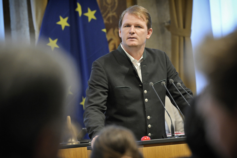 Am Rednerpult: Bundesrat Bernhard Hirczy (ÖVP)