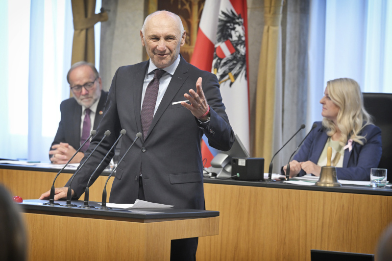 Am Rednerpult: Bundesrat Manfred Mertel (SPÖ)