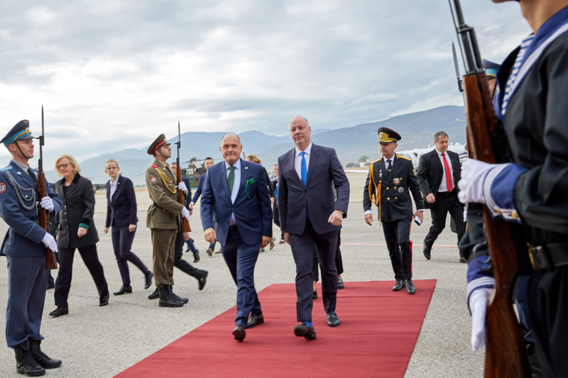 Begrüßung. Von links: Nationalratspräsident Wolfgang Sobotka (ÖVP), Vorsitzender der 49. Volksversammlung der Republik Bulgarien Rosen Zhelyazkov