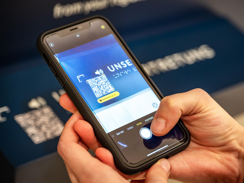 iPhone – wenn Sie mit Ihrem eigenen Handy die QR-Codes nicht abrufen können