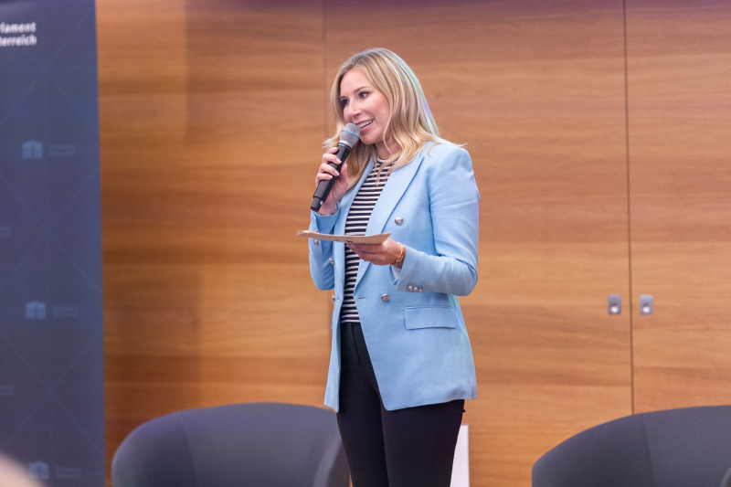 Moderation: Nina Kraft