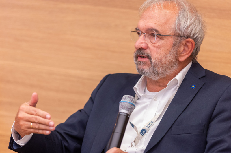 Fragerunde unter Mitwirkung des Publikums. Am Wort: Helmut Trimmel