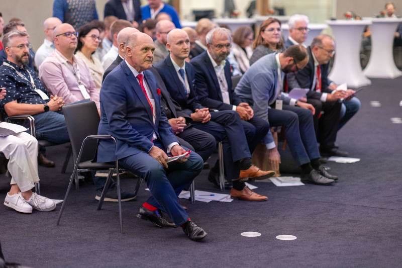 Blick Richtung Publikum mit Nationalratspräsident Wolfgang Sobotka (ÖVP)