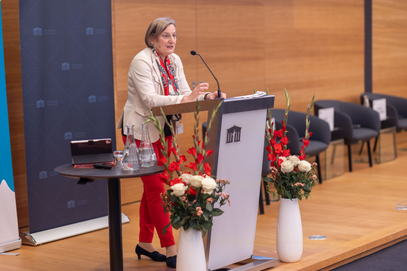 Podiumsdiskussion - Politischer Ausblick / Einleitende Worte von Meinhild Hausreither