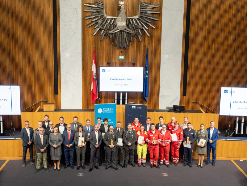Gruppenfoto aller Preisträger und Sponsoren2
