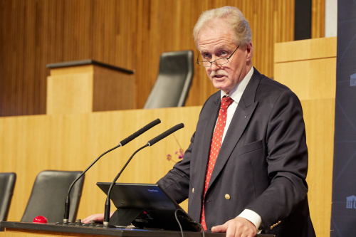 Verleihung der Kategorie "Medien" - Geschäftsführer Digitaler Kompass Tim Dobrowski