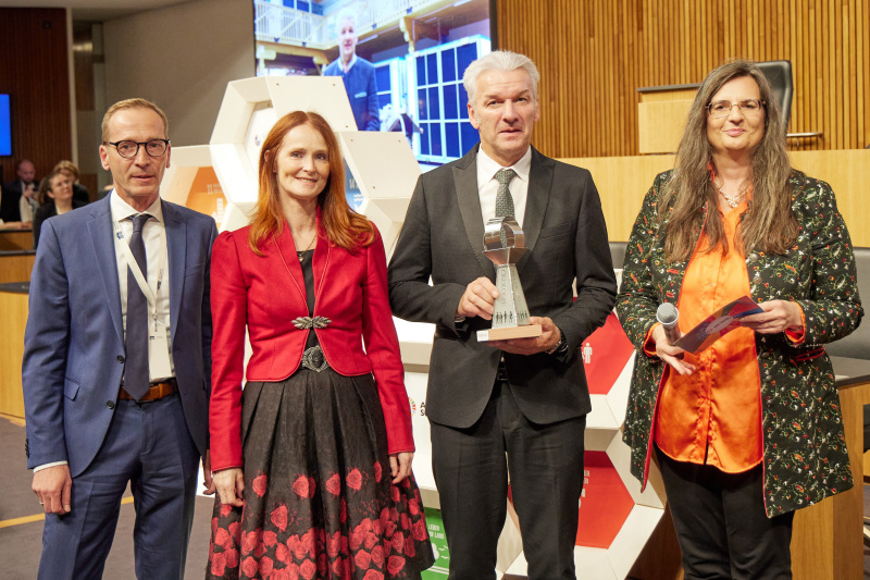 Verleihung der Kategorie "Unternehmen" - Josef Reindl HSR Heutrocknung SR