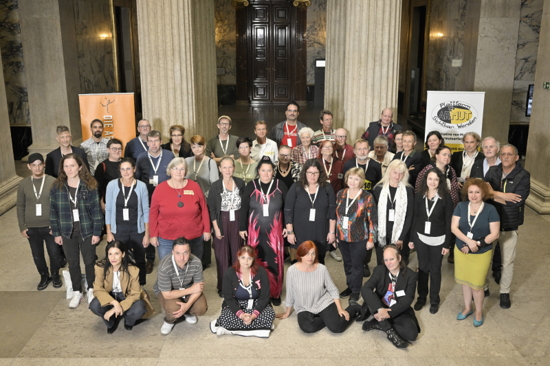 Gruppenfoto der Veranstaltungsteilnehmer:innen