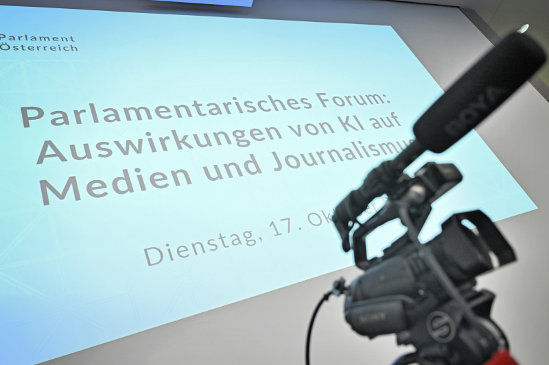 Infomonitor im Lokal 2