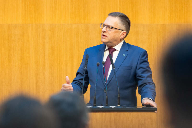 Klubobmann August Wöginger (ÖVP) am Rednerpult