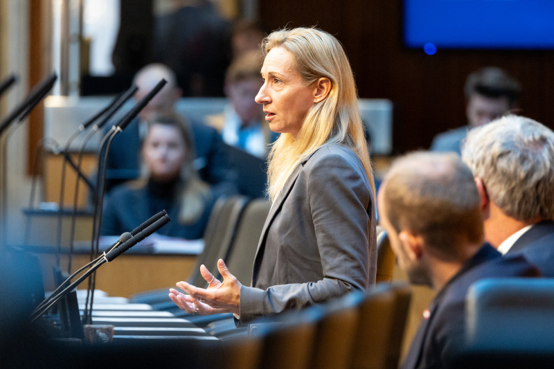 Nationalratsabgeordnete Agnes Sirkka Prammer (GRÜNE) am Rednerpult