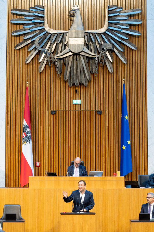 Klubobmann Philip Kucher (SPÖ) am Rednerpult