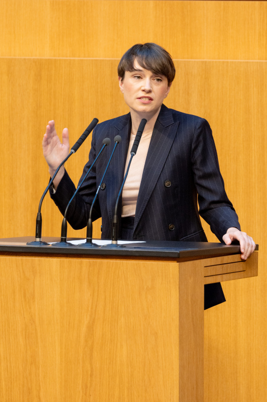 Klubobfrau Sigrid Maurer (GRÜNE) am Rednerpult