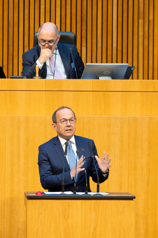 Nationalratsabgeordneter Peter Haubner (ÖVP)  am Rednerpult