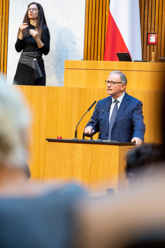 Nationalratsabgeordneter Karlheinz Kopf (ÖVP) am Rednerpult