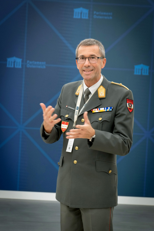 Einleitende Worte durch Erich Csitkovits, Kommandant der Landesverteidigungsakademie und Projektverantwortlicher des Strategischen Führungslehrgangs