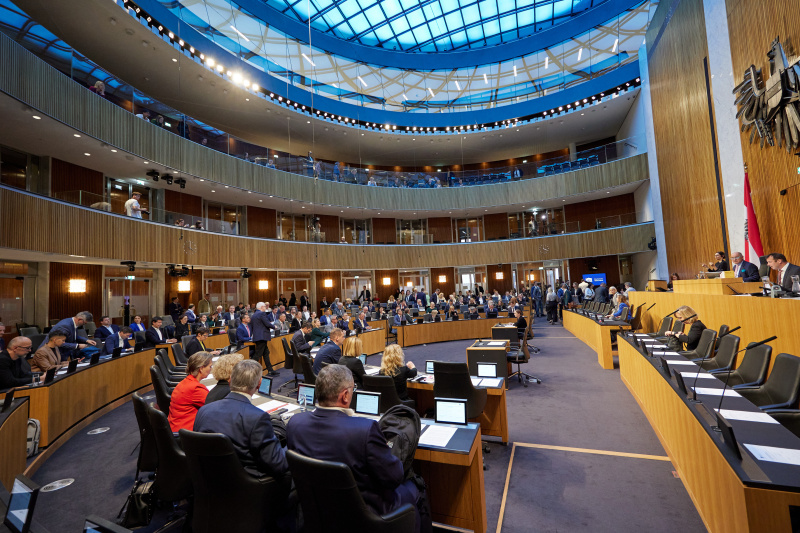 Blick in den Sitzungssaal