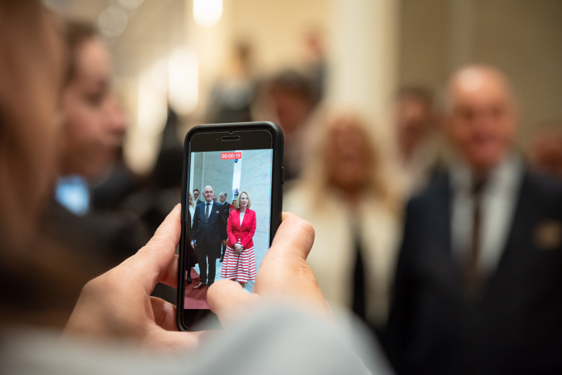 Türöffnung. Von links. Nationalratspräsident Wolfgang Sobotka (ÖVP) und Zweite Nationalratspräsidendin Doris Bures (SPÖ)