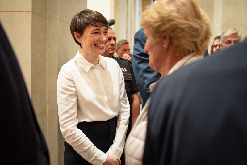 Türöffnung. Begrüßung durch Klubobfrau Sigrid Maurer (GRÜNE)