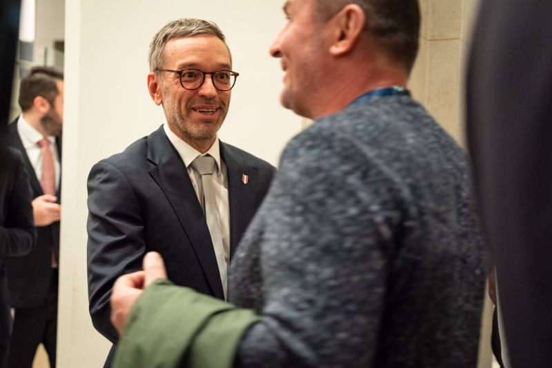 Türöffnung. Begrüßung durch Klubobmann Herbert Kickl (FPÖ)