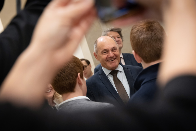 Türöffnung. Begrüßung durch Nationalratspräsident Wolfgang Sobotka (ÖVP)