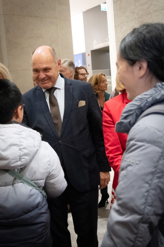 Türöffnung. Begrüßung durch Nationalratspräsident Wolfgang Sobotka (ÖVP)