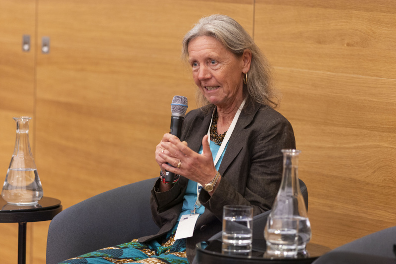 Podiumsdiskussion: 'Persönliche Einblicke in den Einsatz - Freiwillige erzählen: Angelika Meirhofer