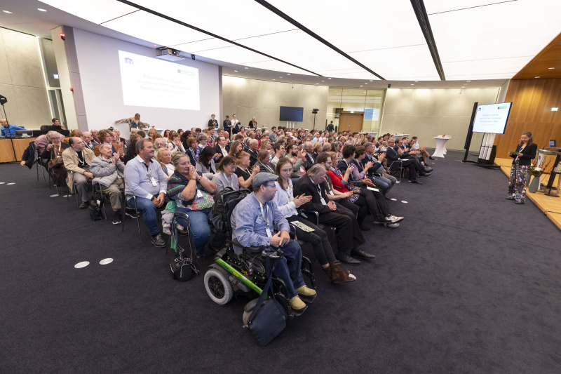 Veranstaltngsteilnehmer:innen